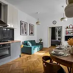 Appartamento Near River - 58m2, Metro, Balcony