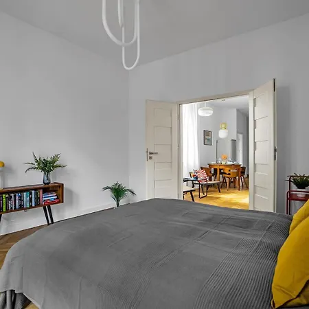 Near River - 58m2, Metro, Balcony