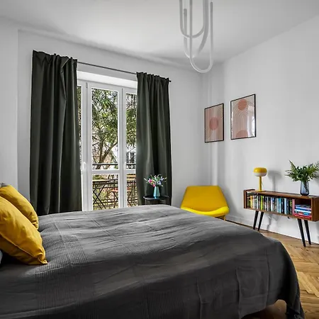 Apartmán Near River - 58m2, Metro, Balcony *