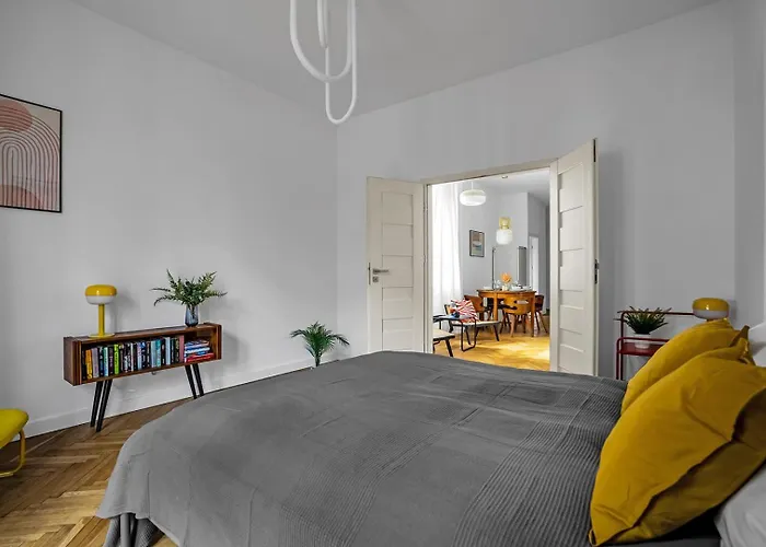 Near River - 58m2, Metro, Balcony