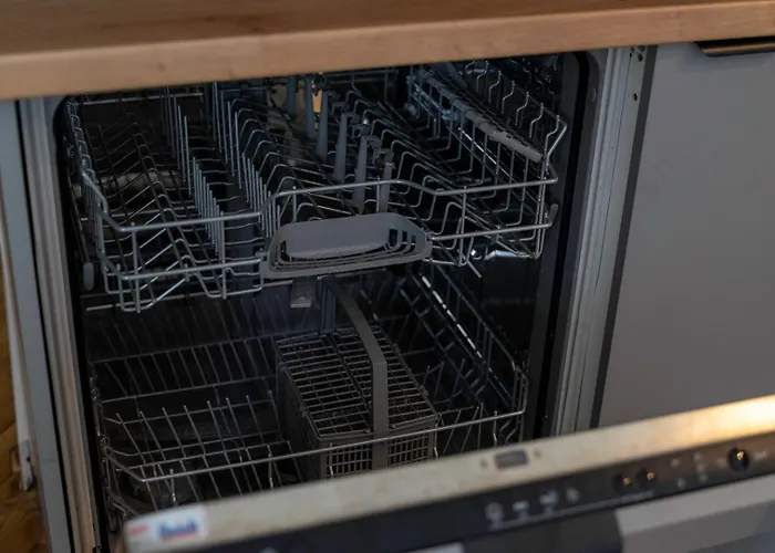 Near River - 58m2, Metro, Balcony