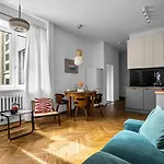 Near River - 58m2, Metro, Balcony *