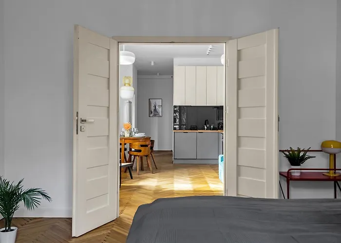 Apartment Near River - 58m2, Metro, Balcony Warsaw